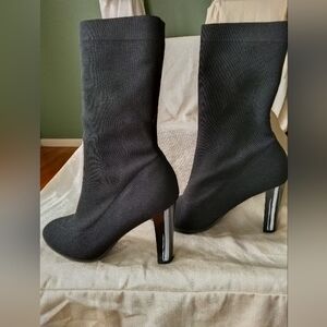 NEW women’s black midcalf heel boots, Size 7M